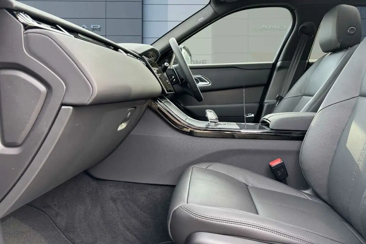 2024-land-rover-range-rover-velar-20-d200-dynamic-se-big-2