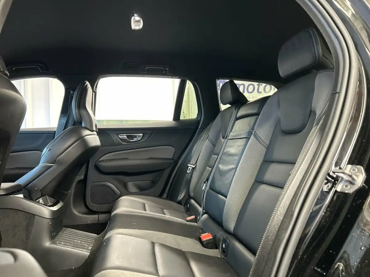 2021-volvo-v60-20-t6-r-design-340bhp-big-17