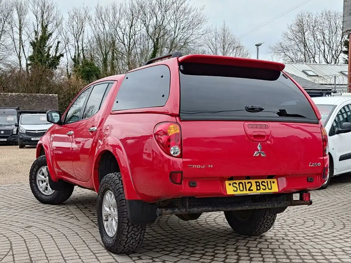 2012-mitsubishi-l200-25td-trojan-eu-v-cab-big-3
