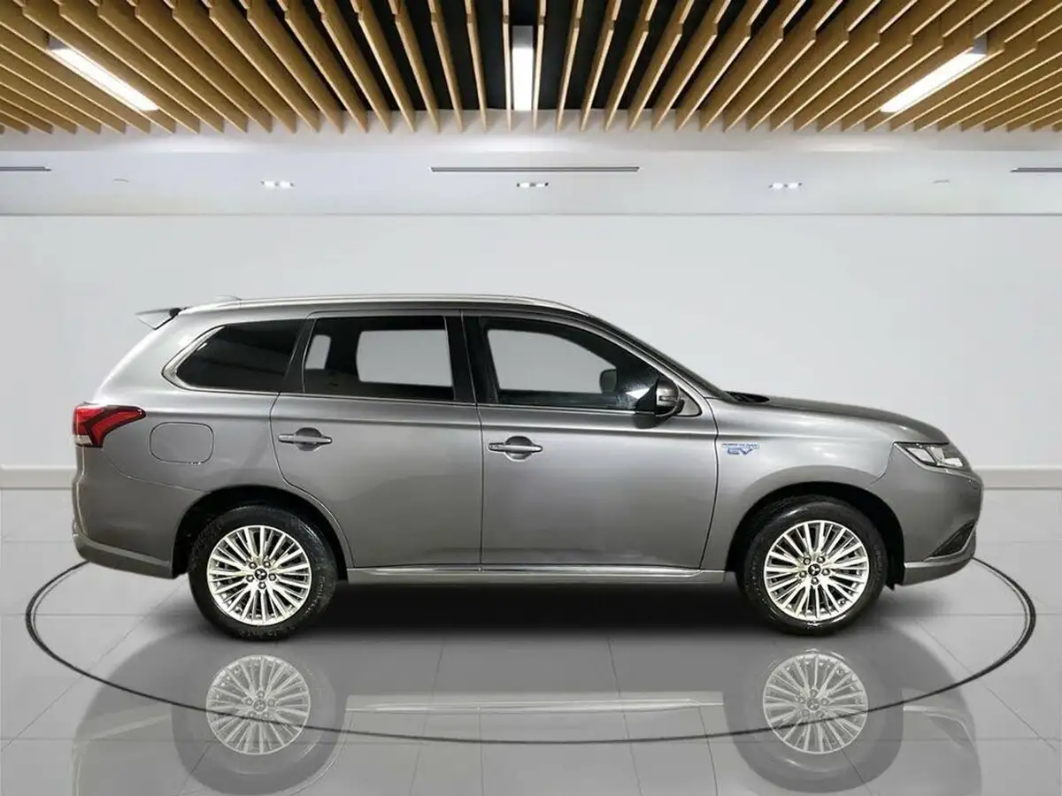 2020-mitsubishi-outlander-24-dynamic-phev-big-7
