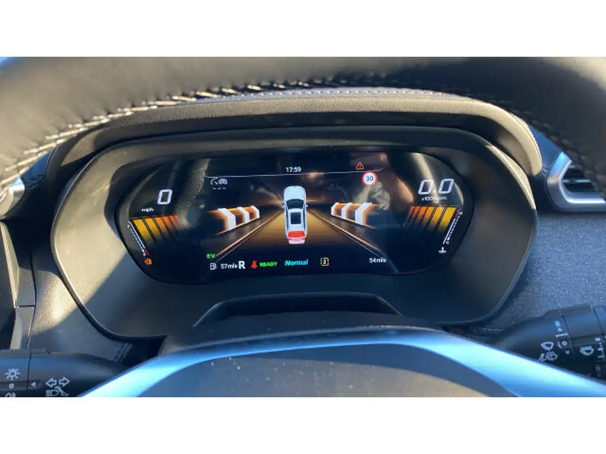 2025-mg-zs-suv-15-se-196ps-hybrid-1498cc-auto-big-17