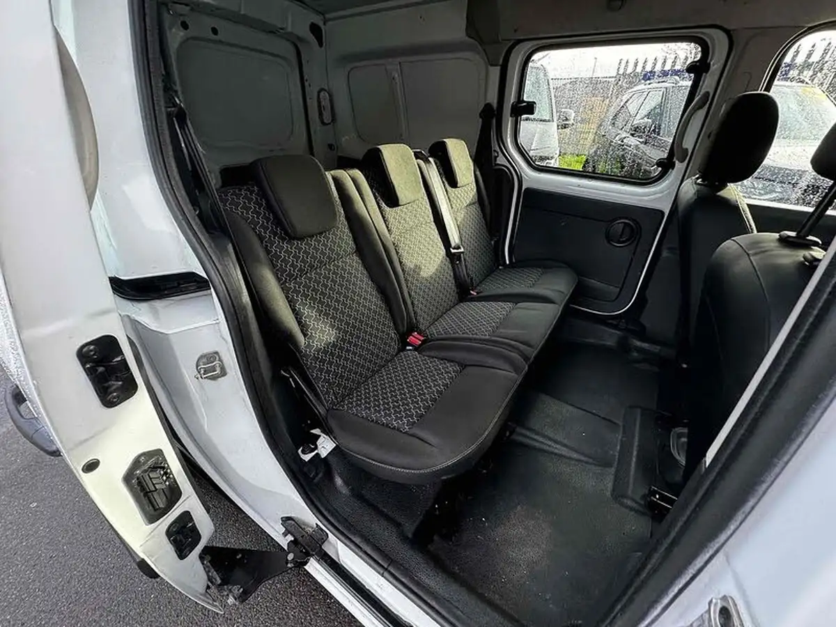 2016-renault-kangoo-maxi-e-i-maxi-ze-crew-cab-big-31