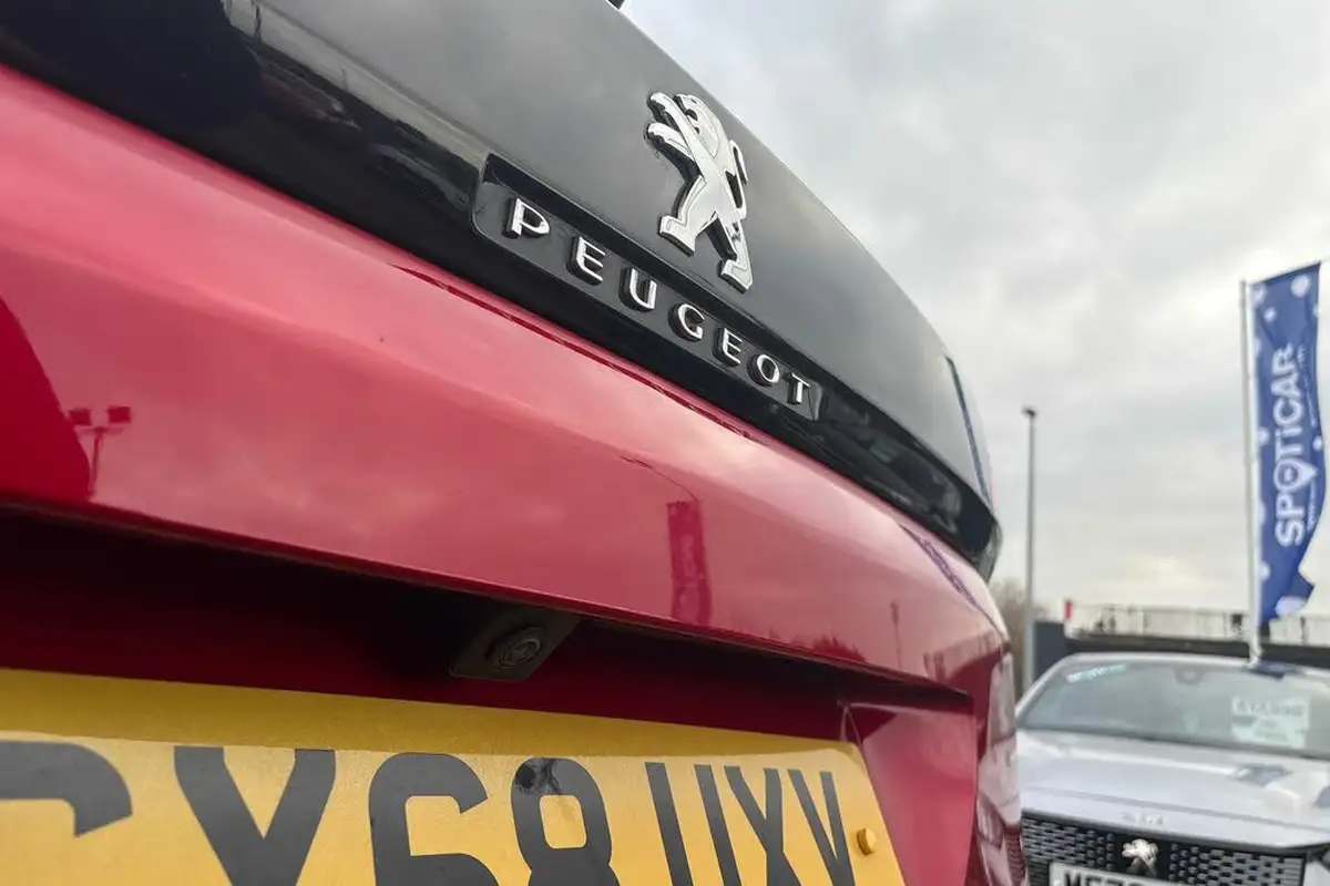 2018-peugeot-3008-suv-15-bluehdi-allure-big-29
