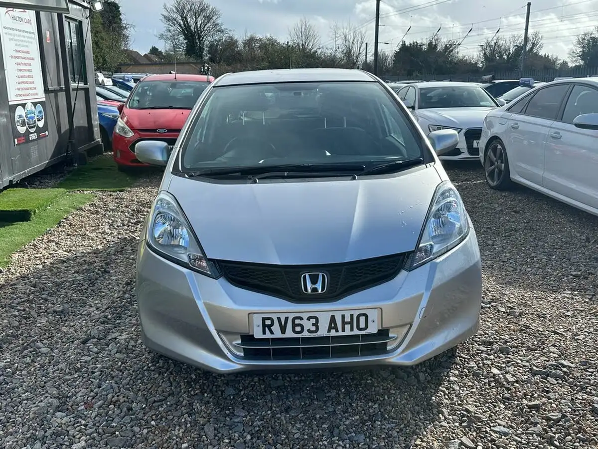 2013-honda-jazz-14-es-plus-big-1