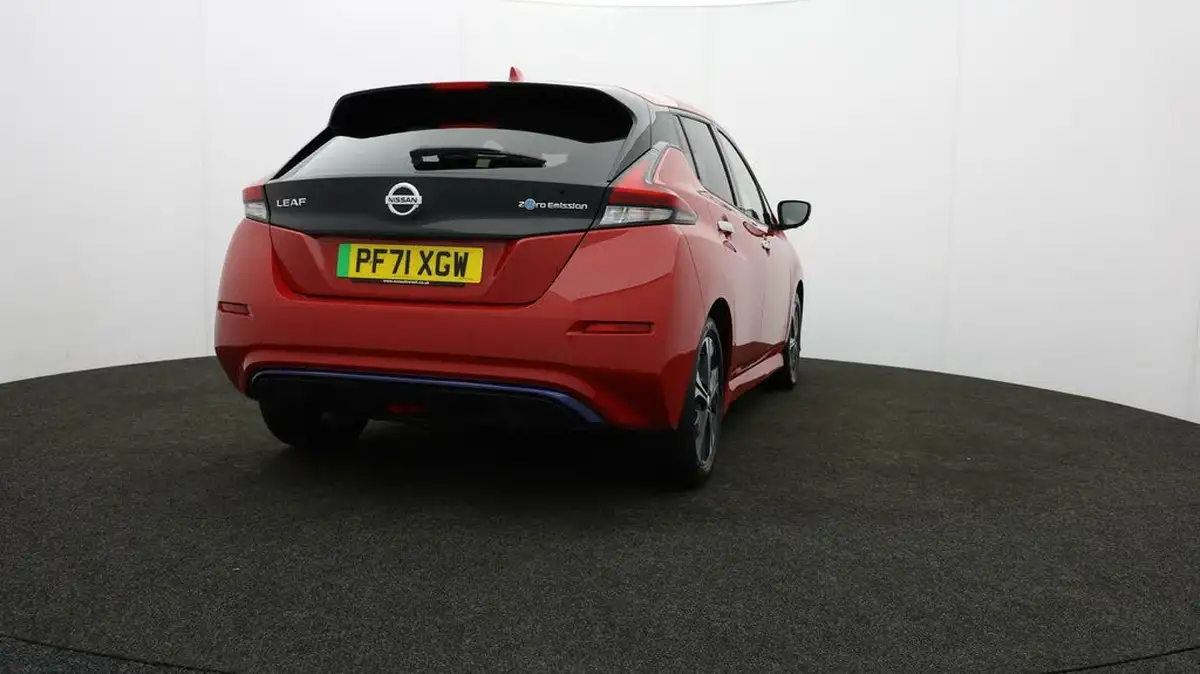 2022-nissan-leaf-e-tekna-big-76
