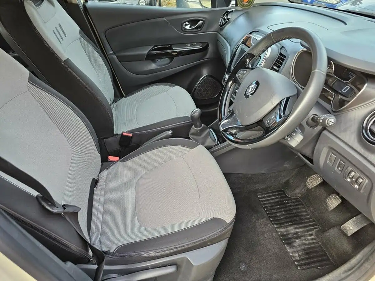 2013-renault-captur-15dci-dynamique-big-9