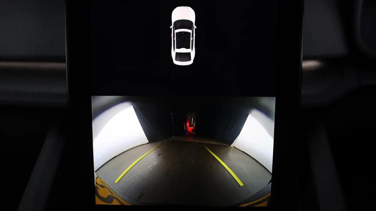 2022-polestar-polestar-2-e-ps2-170kw-long-single-plus-hatchback-big-24