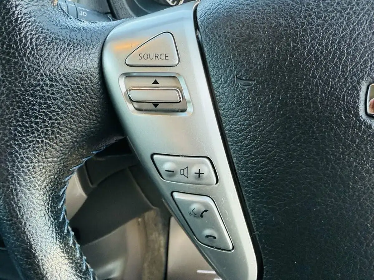 2015-nissan-note-12-n-tec-big-17