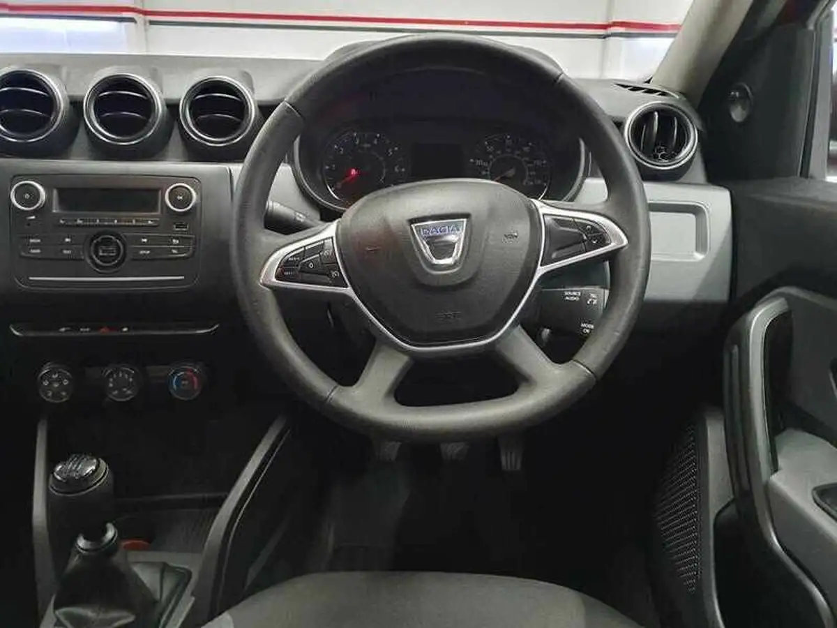 2022-dacia-duster-09-tce-essential-big-8