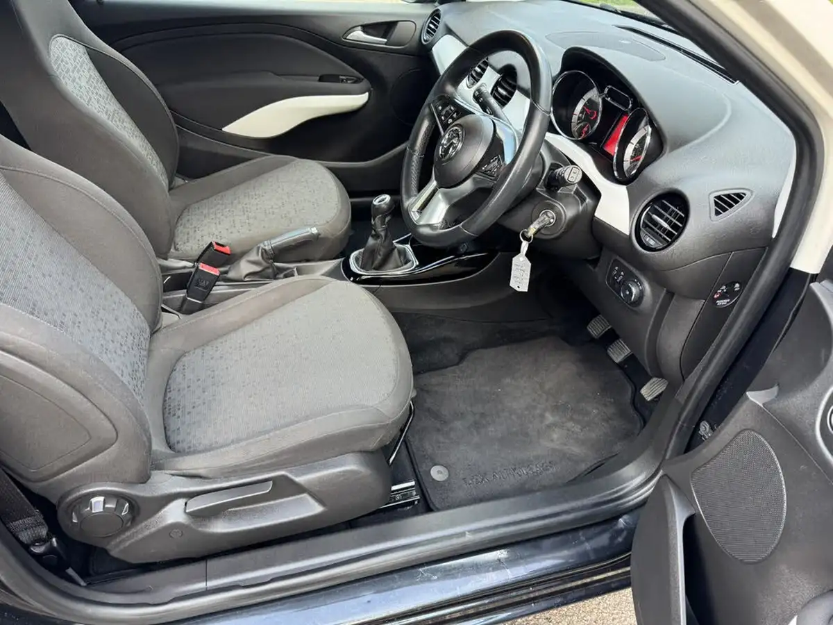 2015-vauxhall-adam-12-jam-ecoflex-ss-big-10