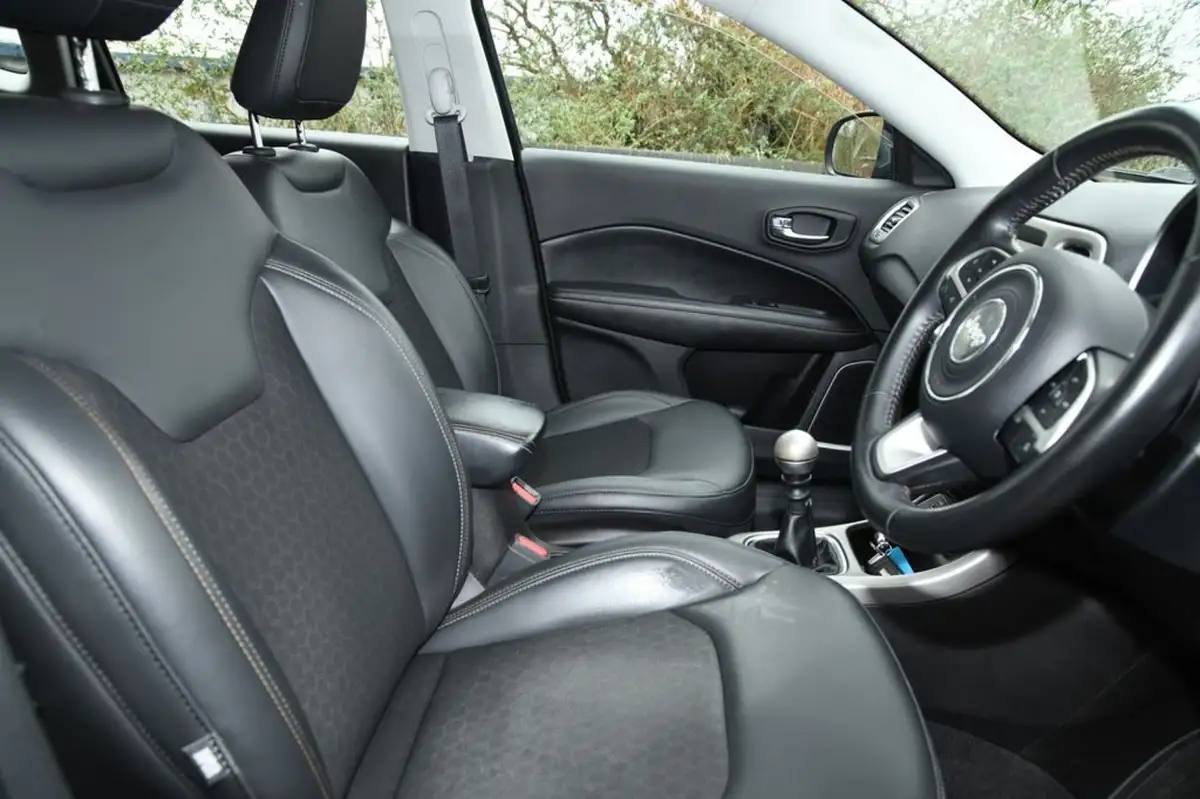 2018-jeep-compass-14-multiair-ii-longitude-big-19