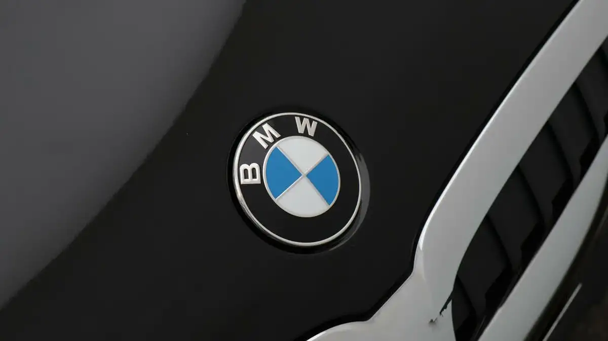 2021-bmw-3-series-20-330e-se-pro-touring-5d-big-22
