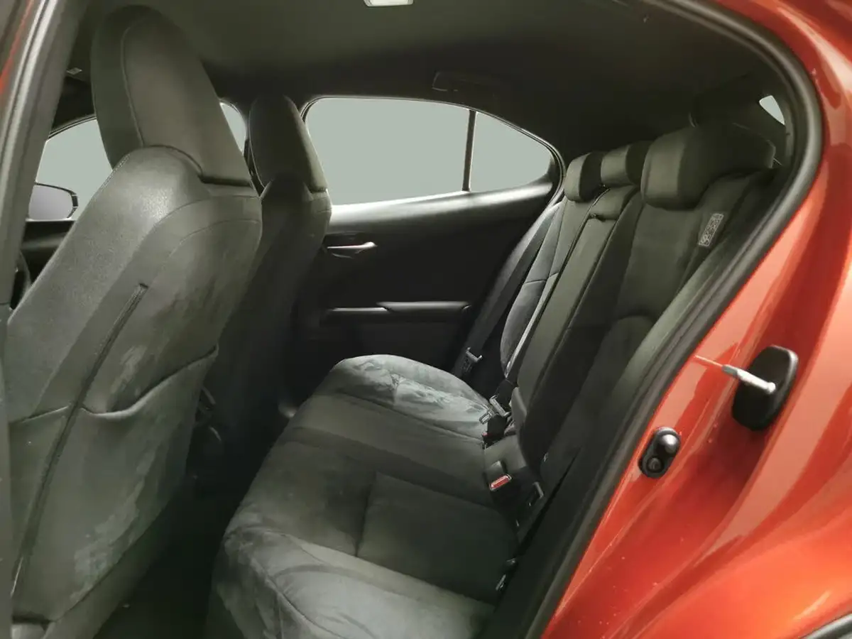 2022-lexus-ux-300e-e-ux-204ps-728kwh-big-30