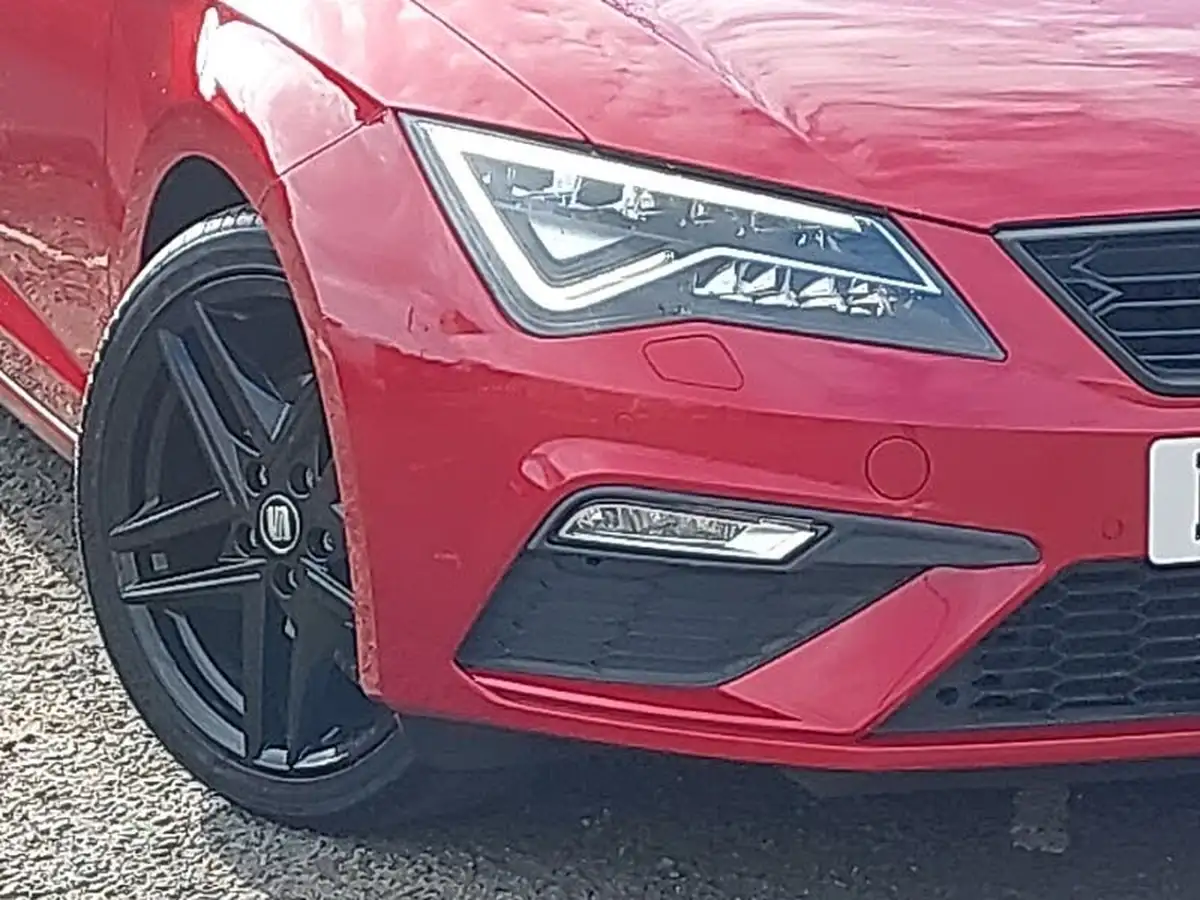 2020-seat-leon-15-tsi-evo-fr-black-edition-150ps-hatchback-dsg-big-8