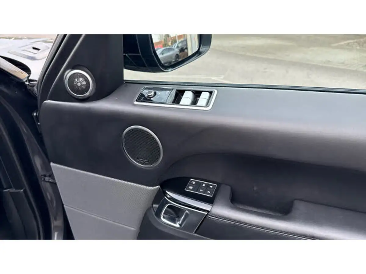 2022-land-rover-range-rover-sport-30-d300-hse-dynamic-black-big-28