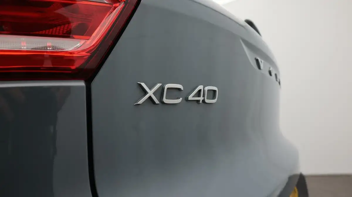 2021-volvo-xc40-15-t3-r-design-pro-161bhp-auto-big-21