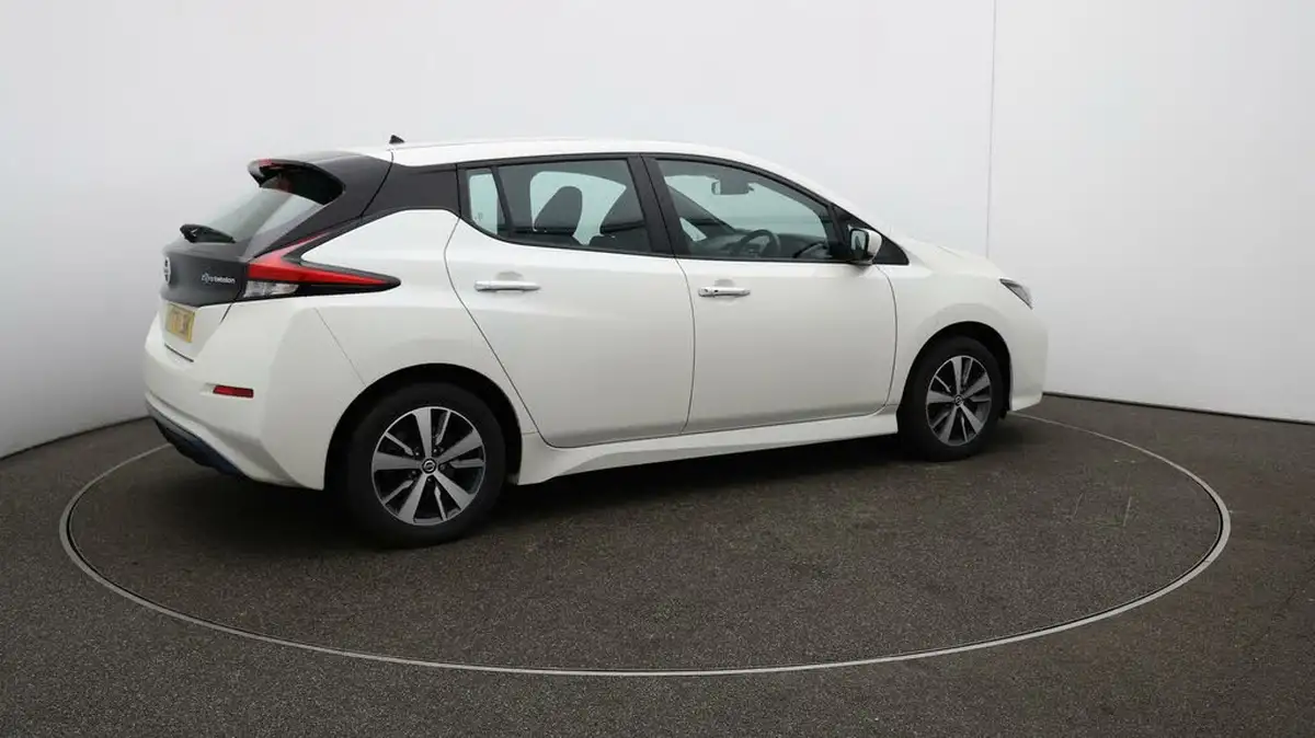 2022-nissan-leaf-e-acenta-big-43