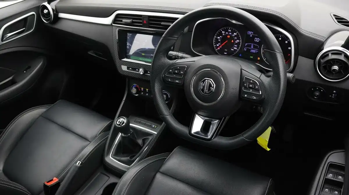 2019-mg-zs-suv-15-vti-tech-exclusive-105bhp-big-8