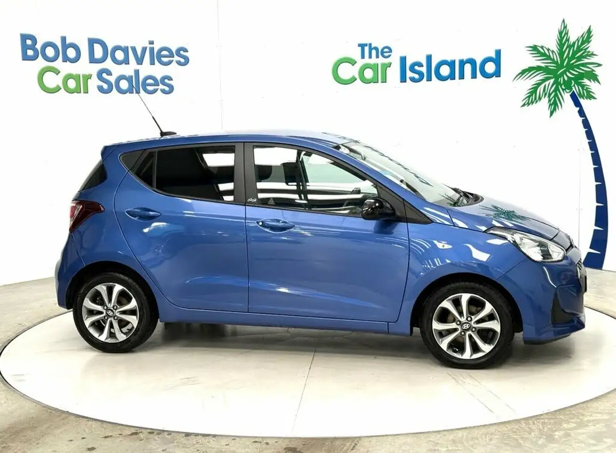2019-hyundai-i10-10-play-big-10