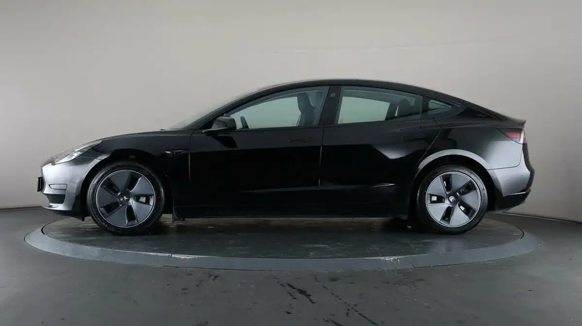 2021-tesla-model-3-e-standard-plus-big-35