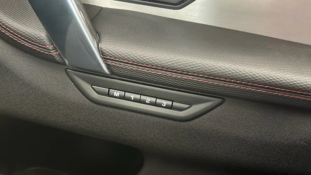 2021-land-rover-discovery-sport-20-d200-r-dynamic-se-big-28