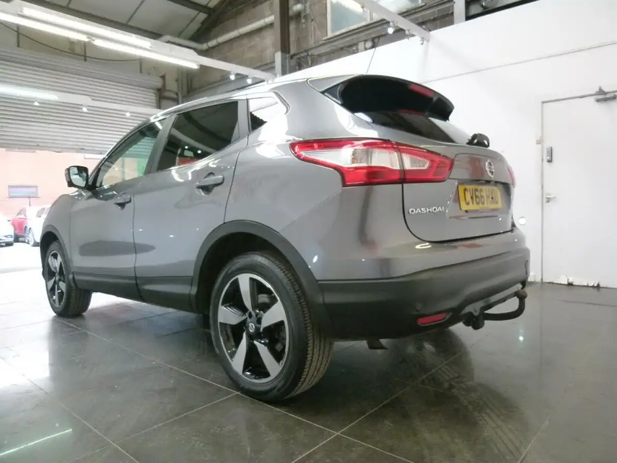 2016-nissan-qashqai-12-dig-t-n-connecta-big-9