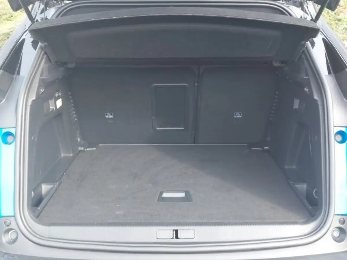 2022-peugeot-3008-suv-12-puretech-gt-premium-big-7