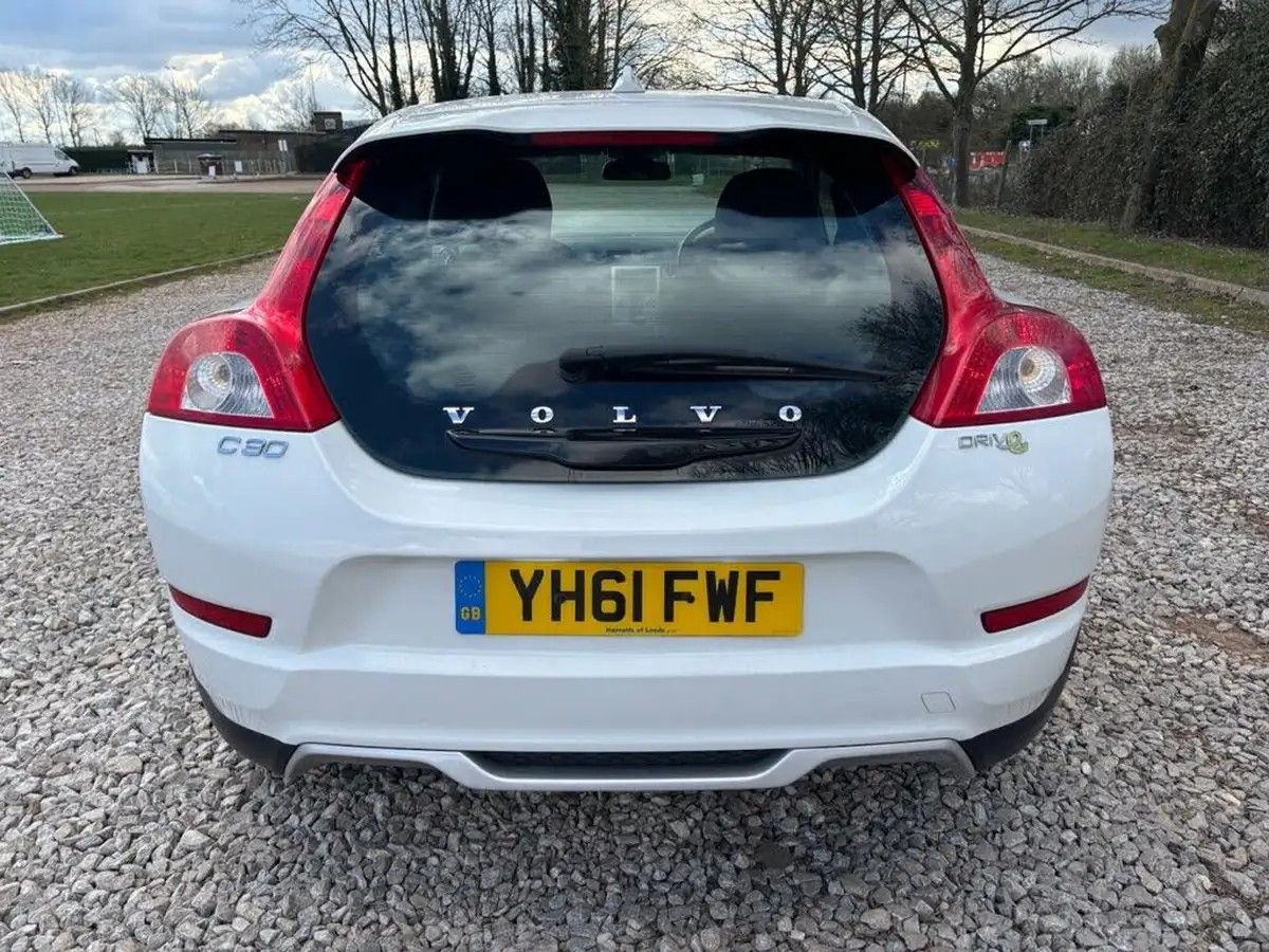 2011-volvo-c30-16d-d2-se-big-8