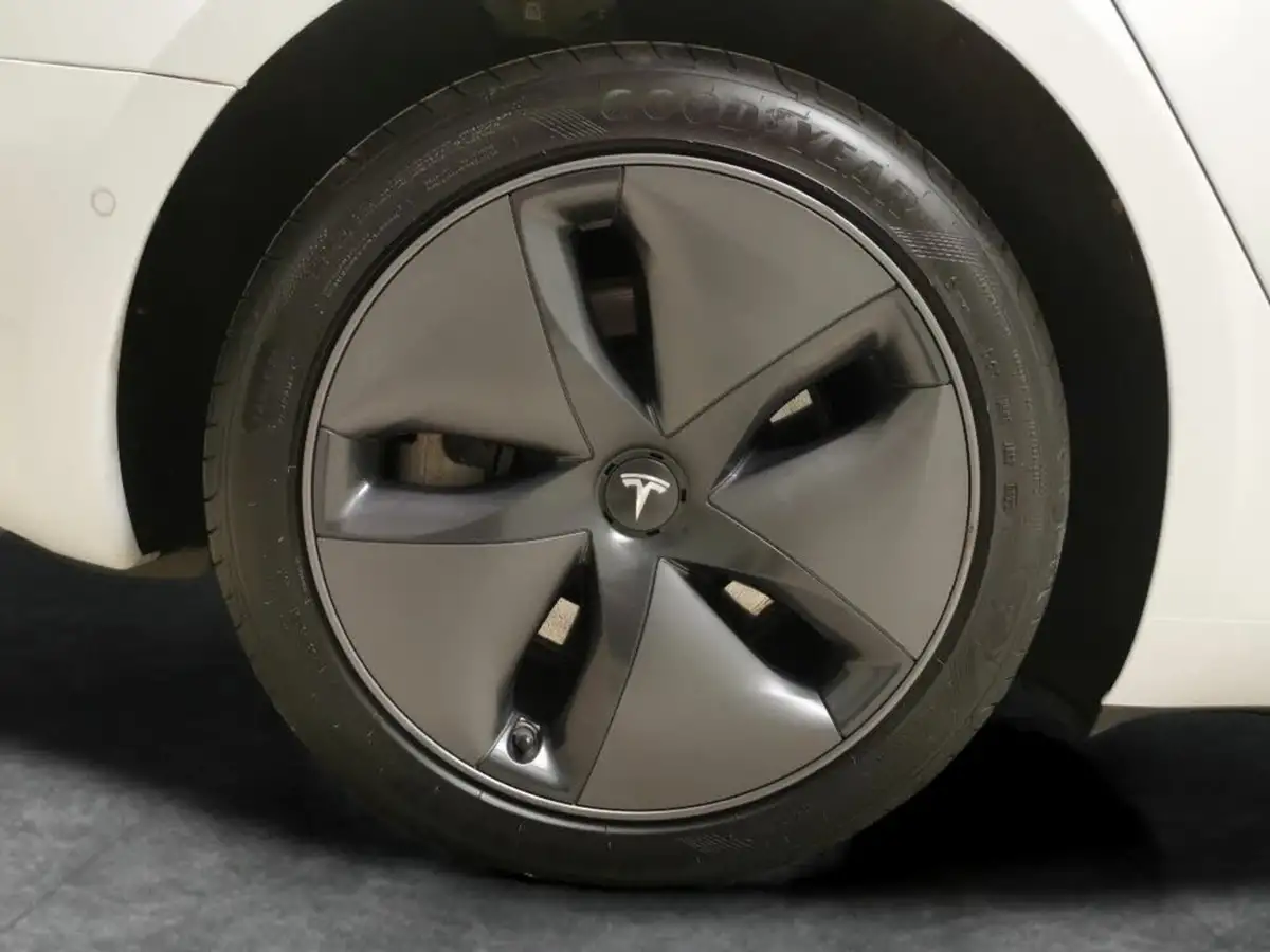 2020-tesla-model-3-e-standard-plus-big-30