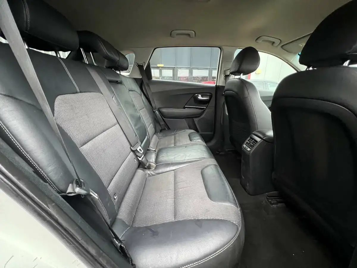 2018-kia-niro-16-gdi-2-adap-big-24