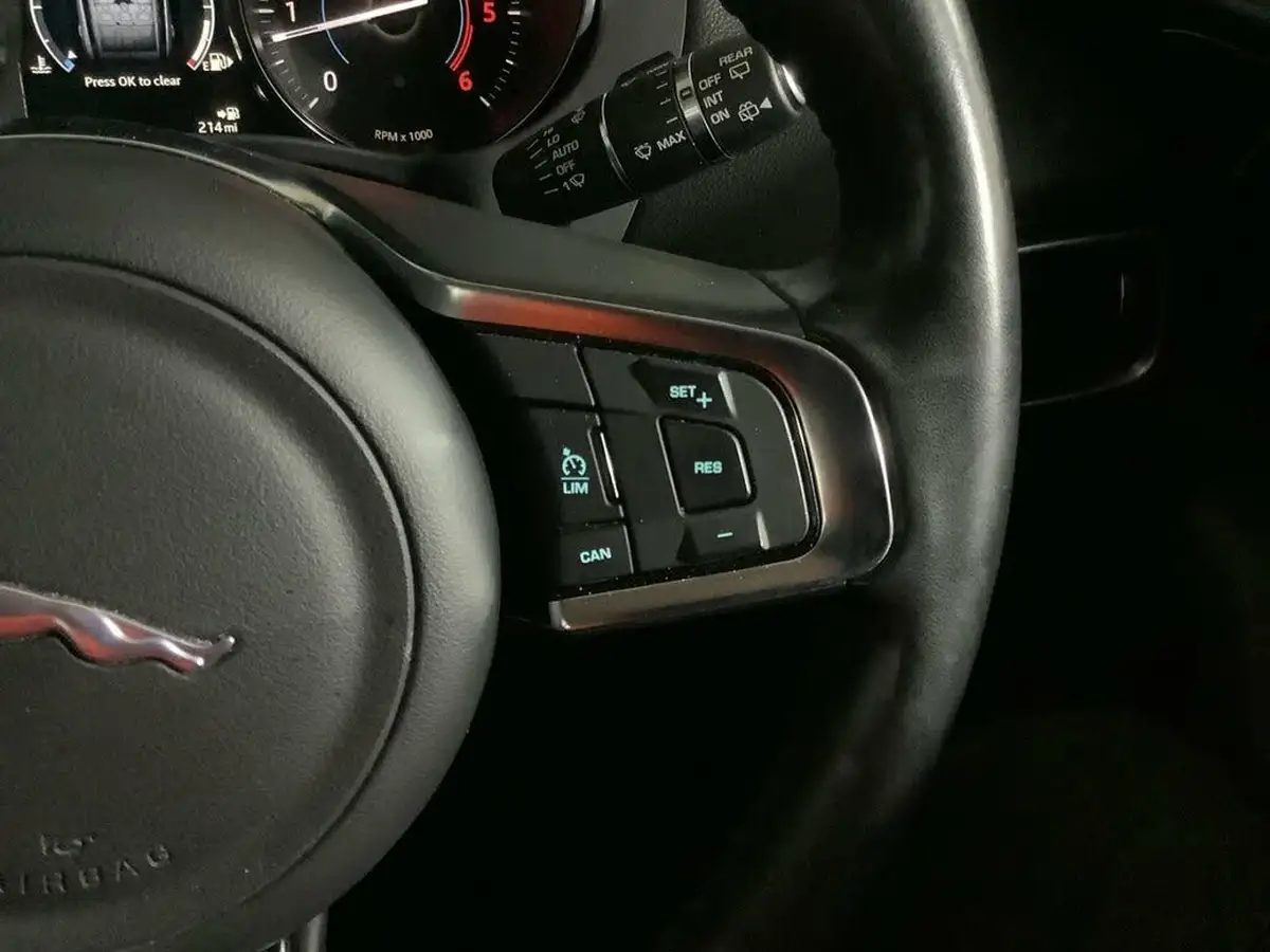 2017-jaguar-f-pace-20-i4d-prestige-163ps-ss-big-17