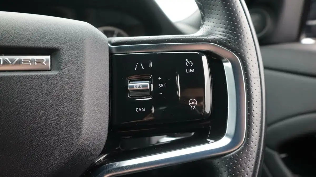 2021-land-rover-range-rover-evoque-20-p250-r-dynamic-s-big-25