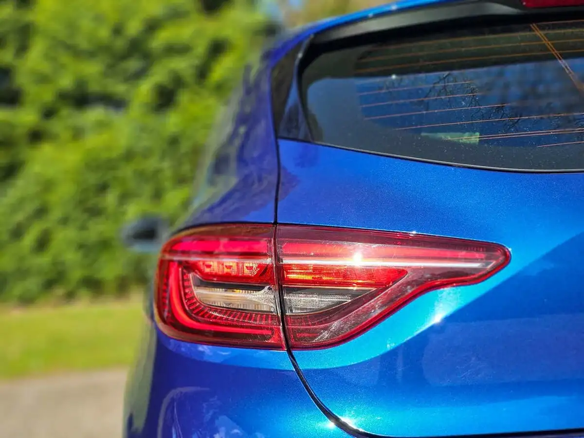 2021-renault-clio-10-tce-iconic-90ps-big-50