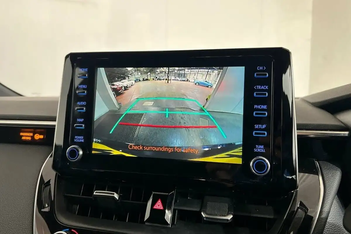 2021-toyota-corolla-18-vvt-i-icon-tech-spare-wheel-touring-sports-5d-big-15