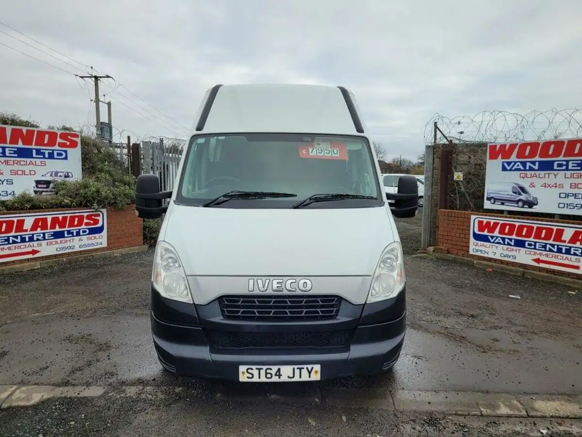 2013-iveco-daily-s-class-23td-35s13v-mwb-big-2