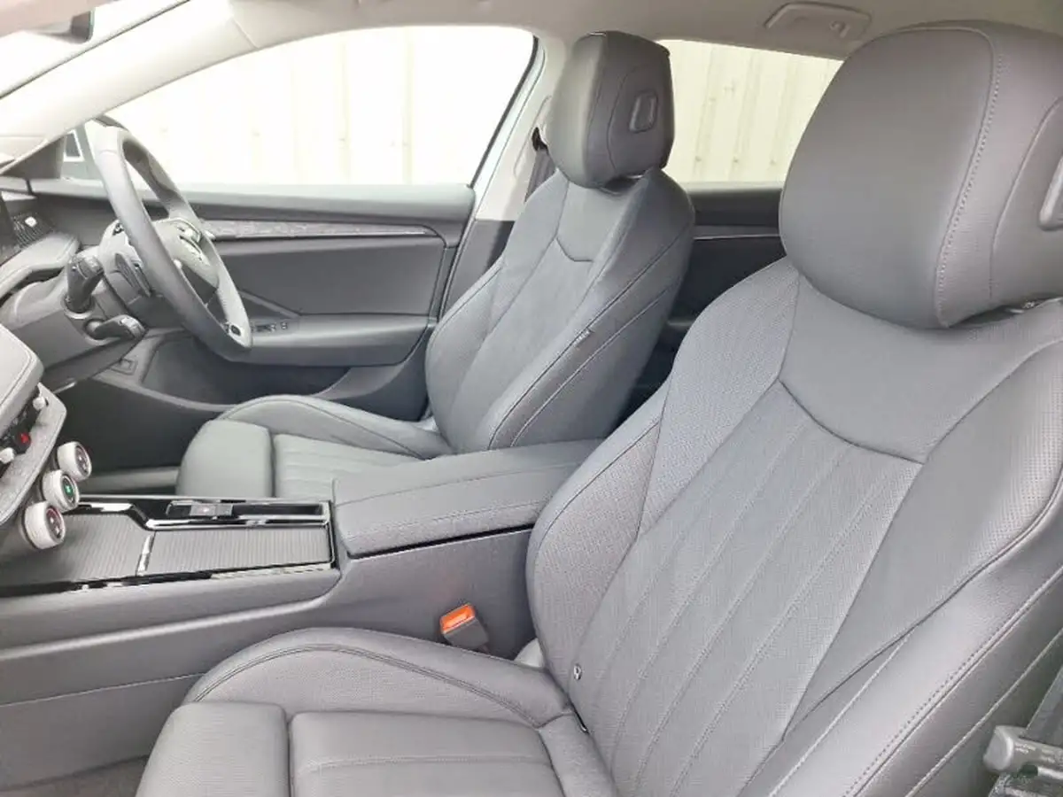 2024-skoda-superb-20tdi-se-l-150ps-scr-estate-dsg-big-4