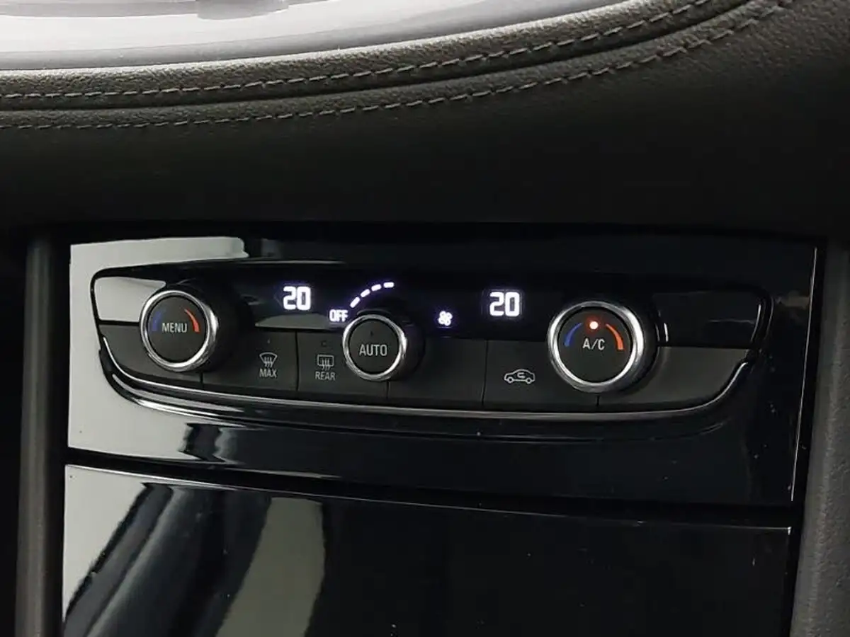 2021-vauxhall-grandland-x-12-griffin-big-12