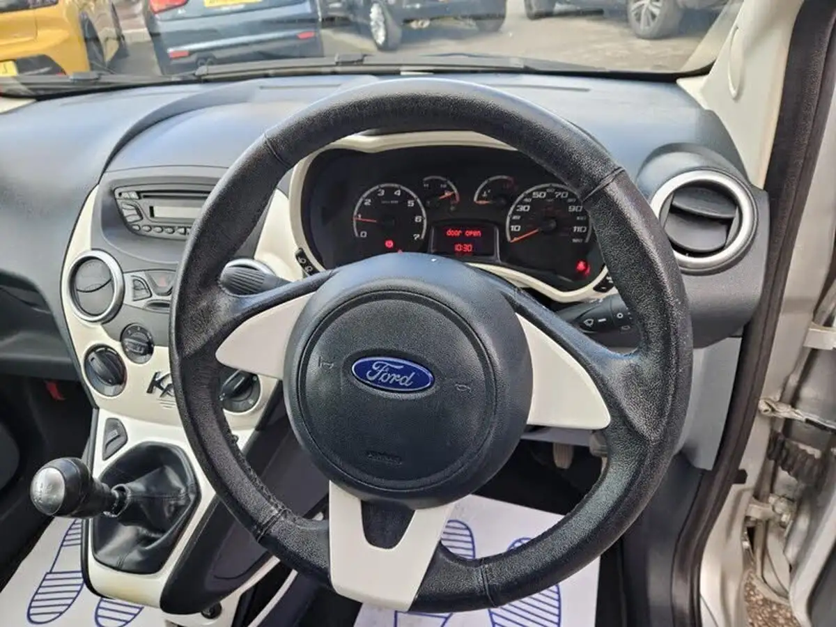 2014-ford-ka-12-zetec-big-13