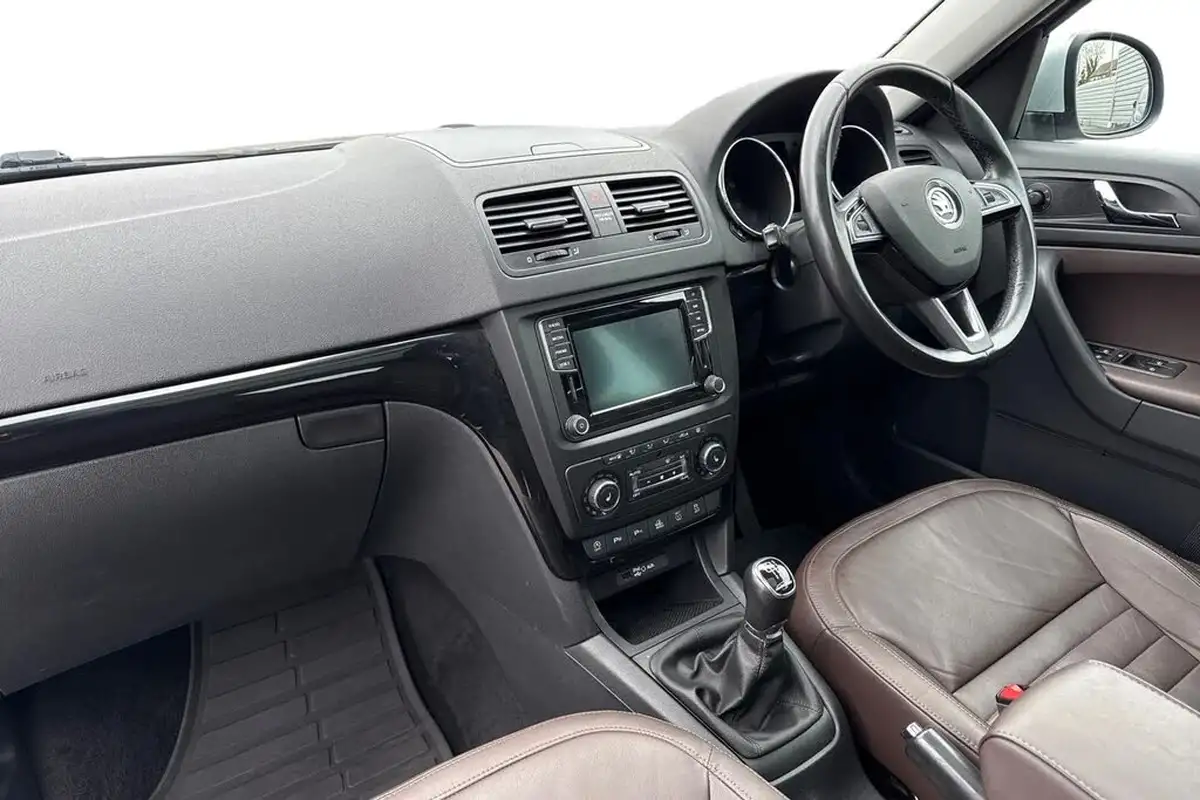 2016-skoda-yeti-outdoor-14-tsi-laurin-klement-big-14