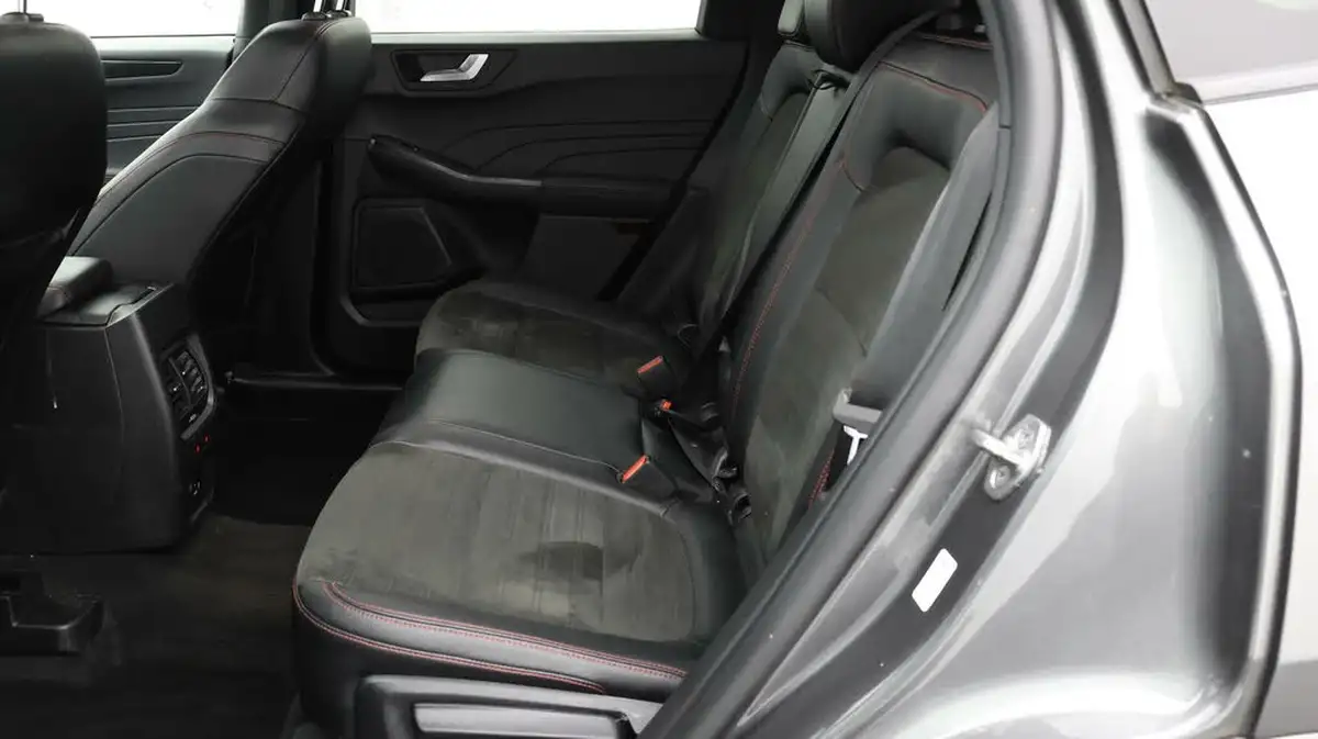 2021-ford-kuga-15-st-line-x-edition-big-15