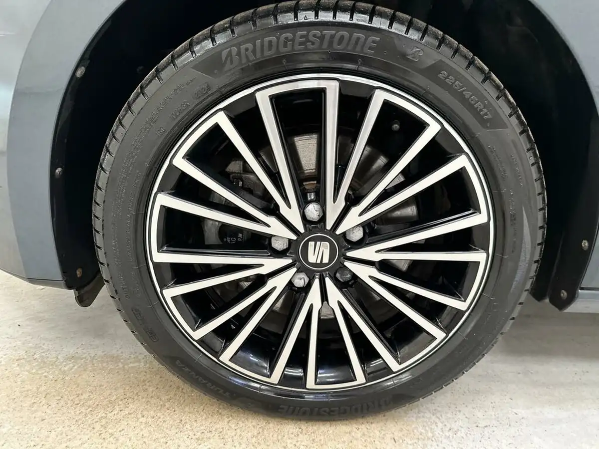 2019-seat-leon-20-tsi-xcellence-lux-hatchback-big-32
