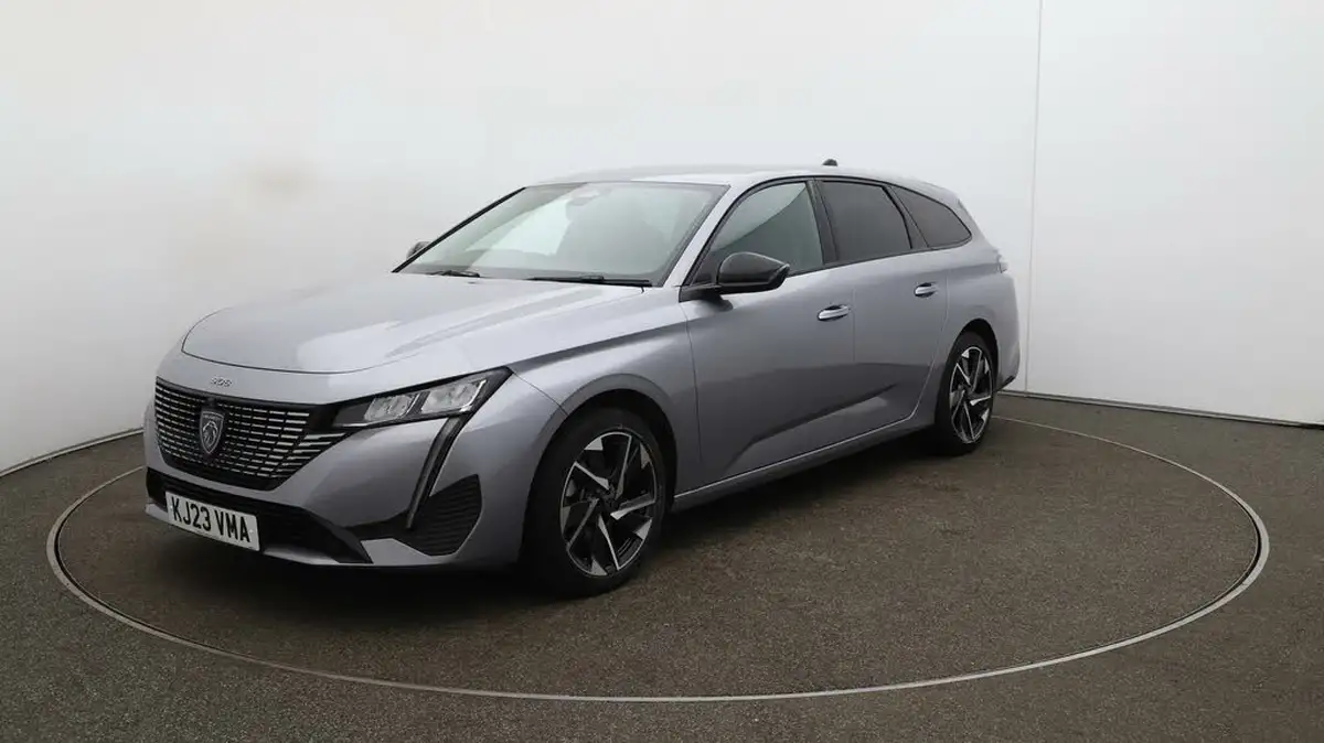 2023-peugeot-308-sw-12-puretech-allure-premium-130ps-big-3