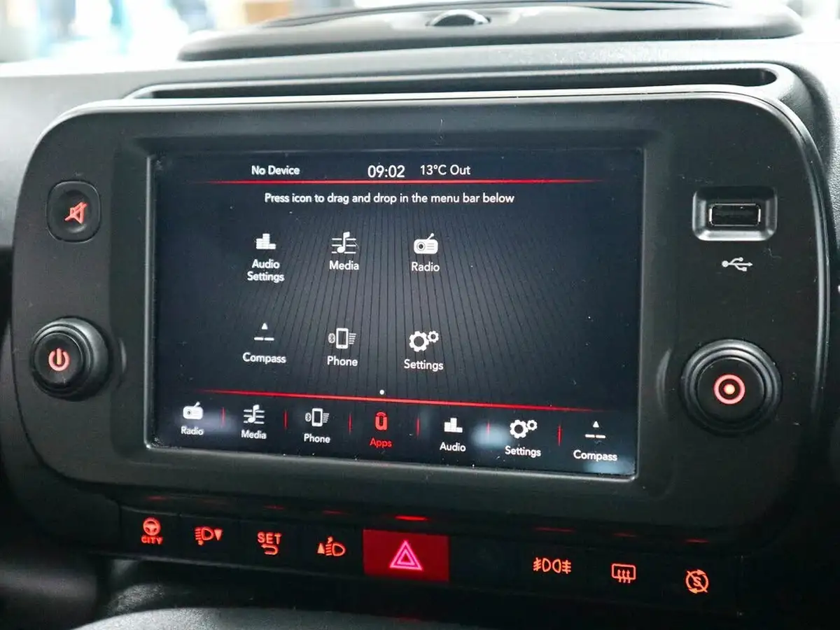 2022-fiat-panda-10-red-big-29