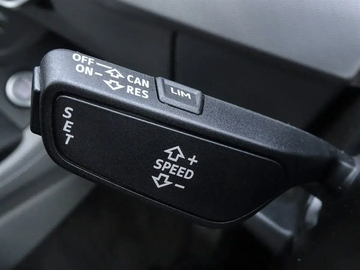 2022-audi-a5-20-40-tfsi-sport-coupe-2d-big-25