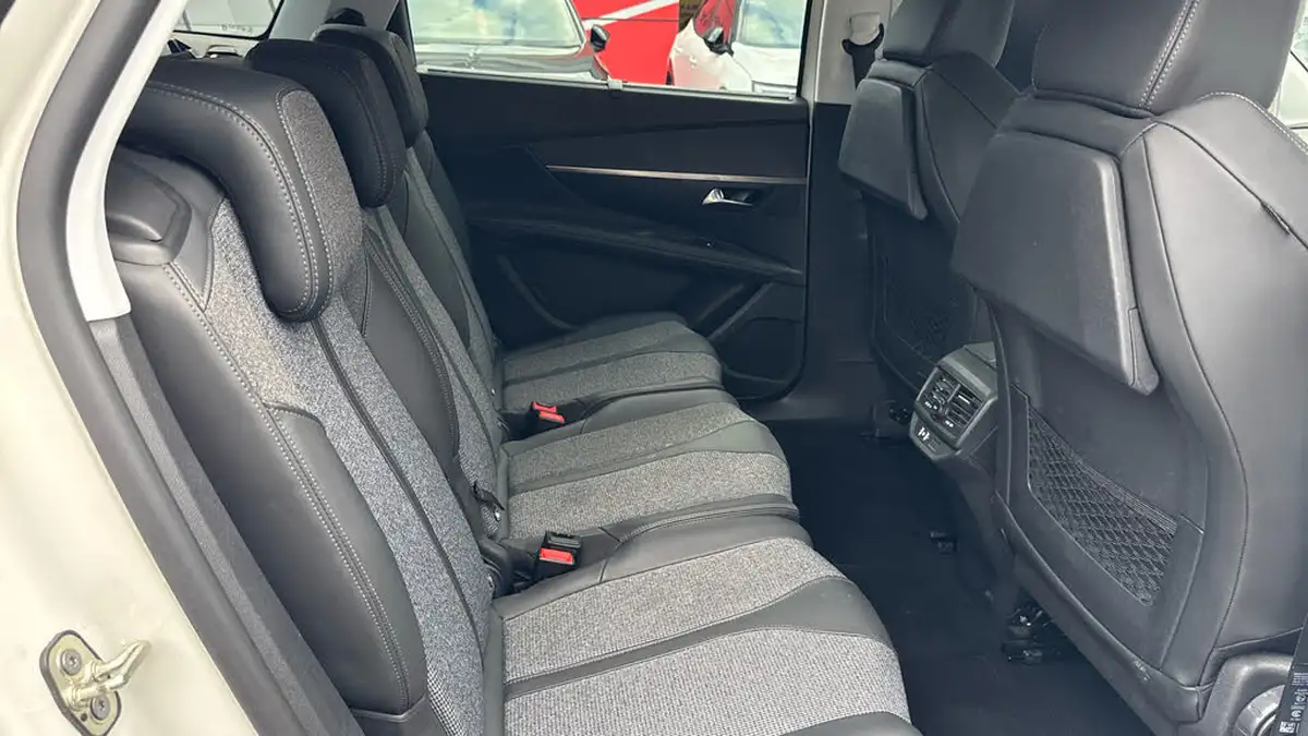 2019-peugeot-5008-suv-15-bluehdi-allure-eat8-big-32