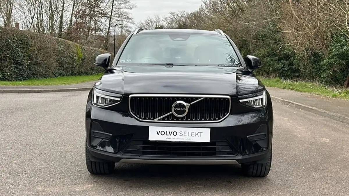 2023-volvo-xc40-20-b3-core-big-11