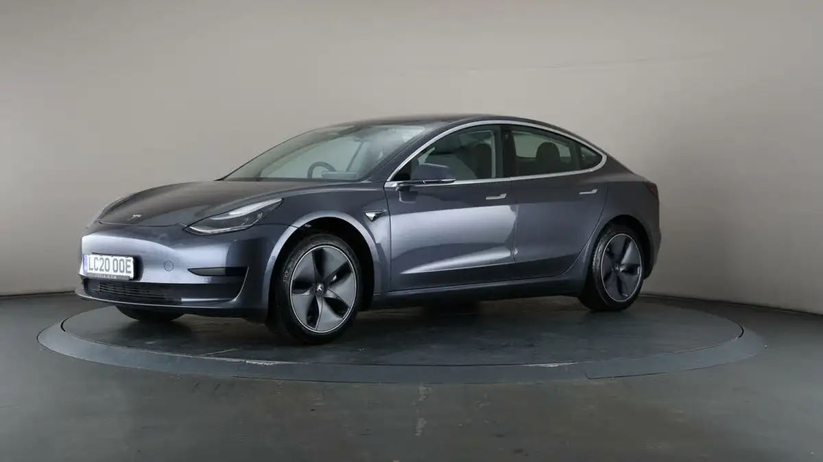 2020-tesla-model-3-e-standard-plus-big-3