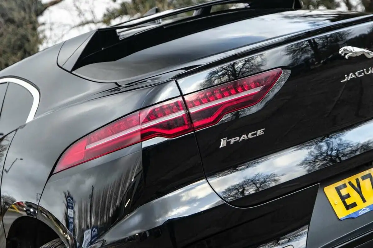 2020-jaguar-i-pace-ev400-s-big-14