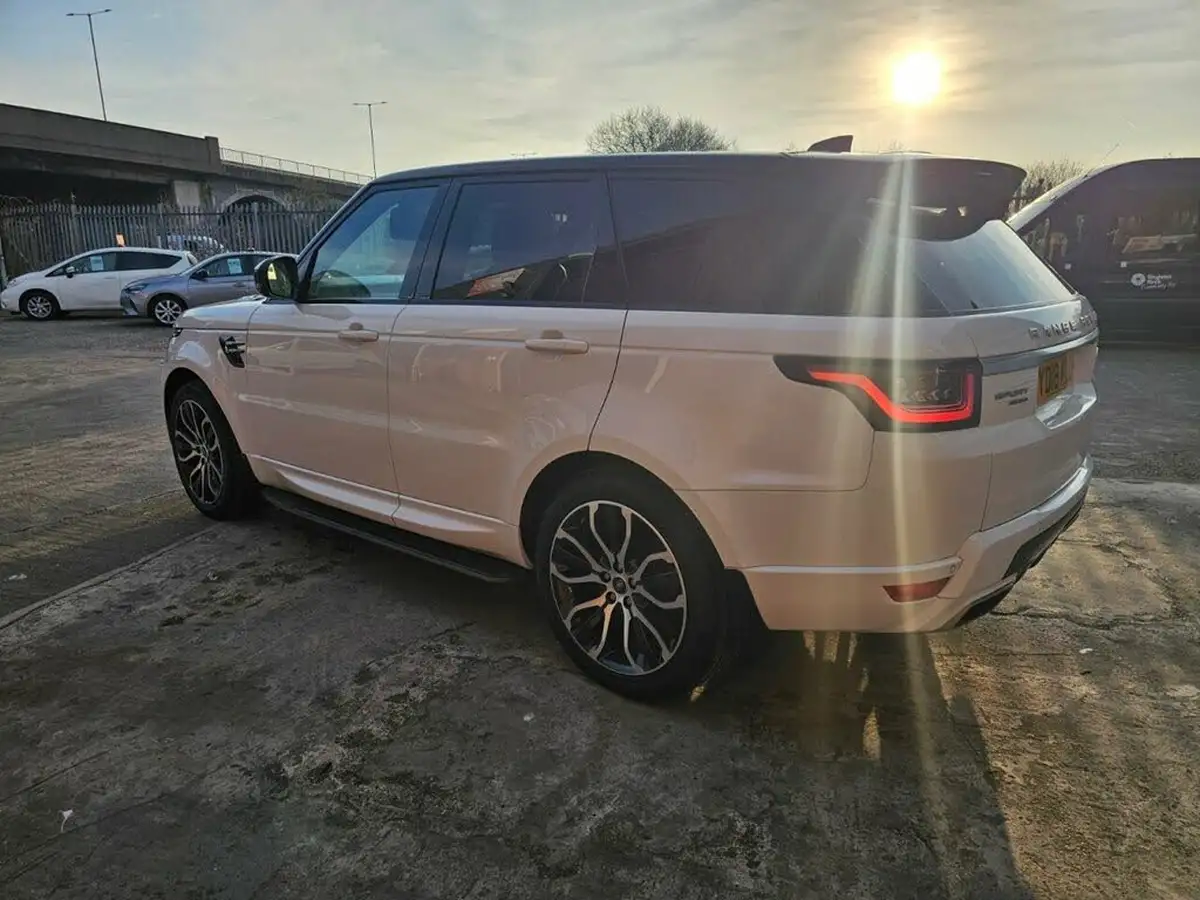 2018-land-rover-range-rover-sport-30-sd-v6-hse-sd-v6-big-13
