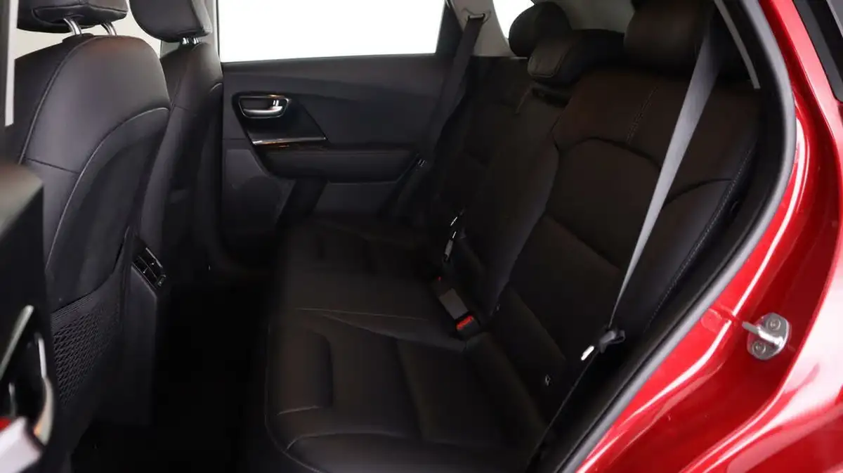 2021-kia-niro-16-gdi-phev-3-42in-cluster-big-16